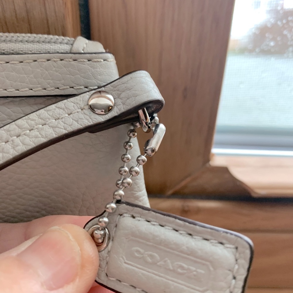 COACH CLUTCH GREY